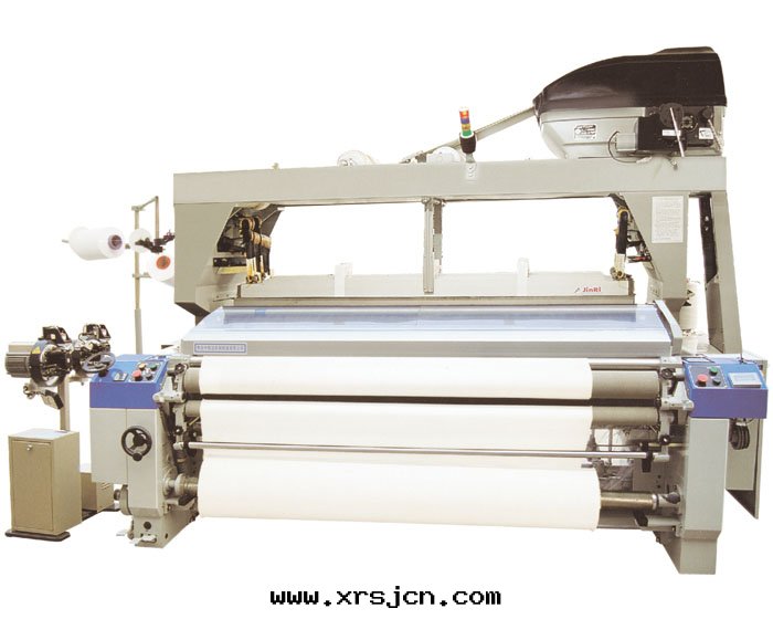 XL-602系(xì)列双(shuāng)泵双(shuāng)噴多(duō)臂開(kāi)口(kǒu)噴水(shuǐ)織機(jī)