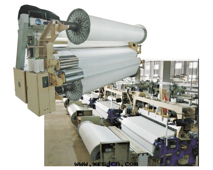 XL-900双(shuāng)經(jīng)軸高(gāo)速噴水(shuǐ)織機(jī)