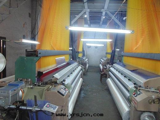 大(dà)提(tí)花(huā)超宽(kuān)幅織機(jī)